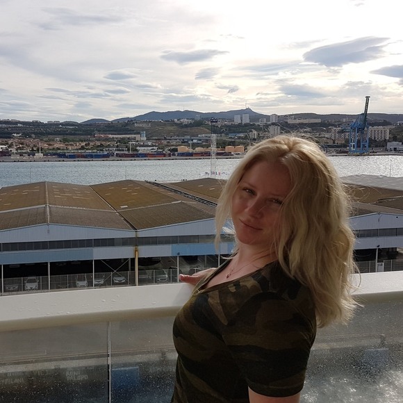 Meet your Posher, Tiffany - Picture 1 of 1